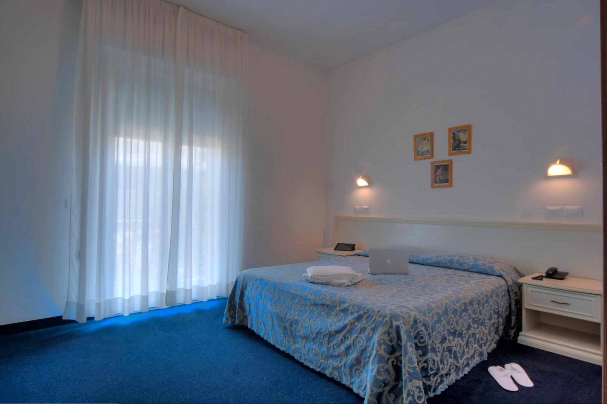 Residence Divina Rimini Eksteriør bilde